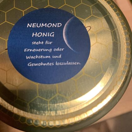 Natur begehrt wenig, Wahn viel.